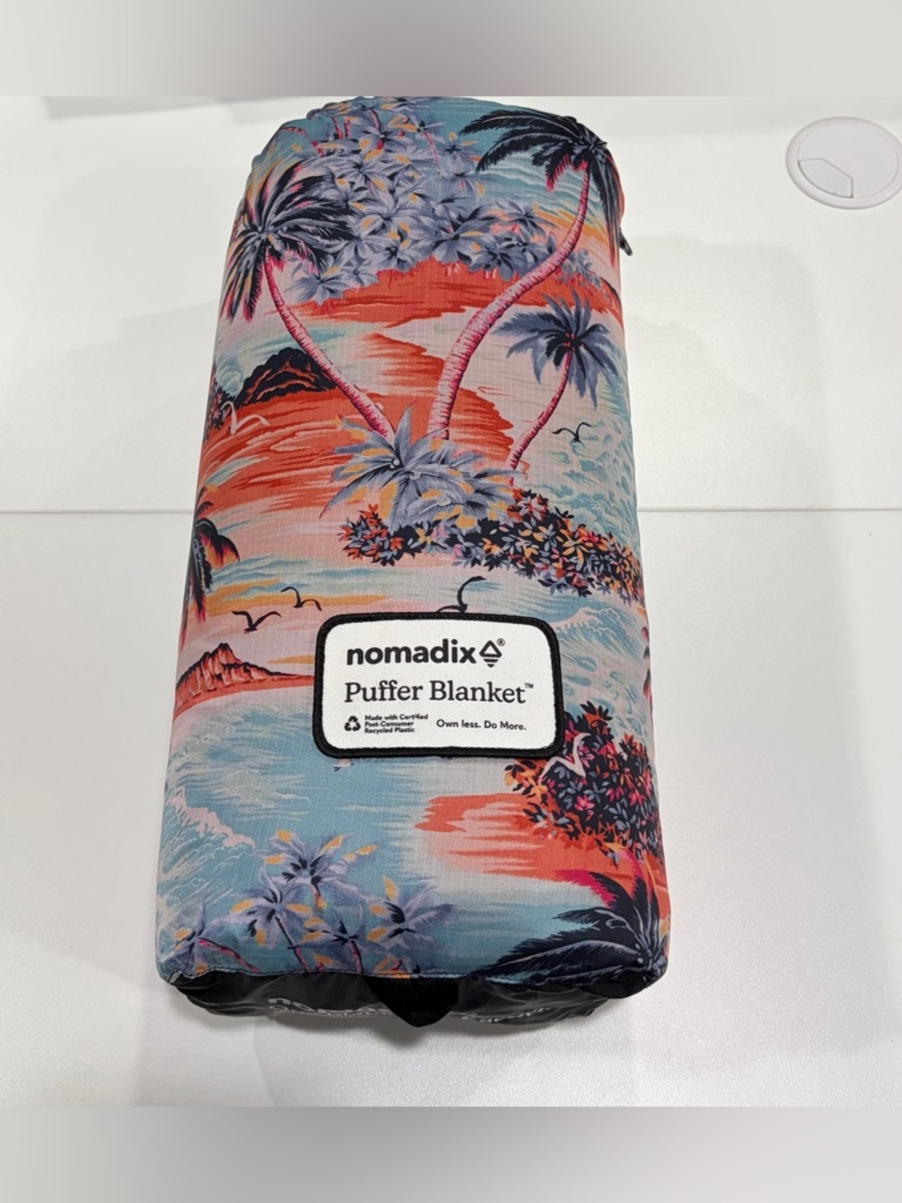 Nomadix Puffer Packable Throw Blanket 55x74” Stuff Sack Blue Palm Trees NWT